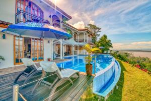 El Castillo Luxury Boutique Hotel-