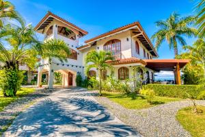 El Castillo Luxury Boutique Hotel-