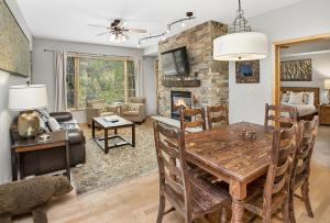 Two-Bedroom Apartment room in Aspenwood Lodge #205 Condo