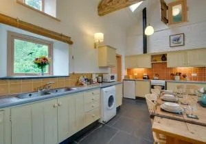 Stabal Pant y Lludw - Pennal