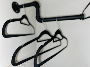 Whitmore House By RMR Accommodations - Newly Refurbed - Modern - Parking - Central