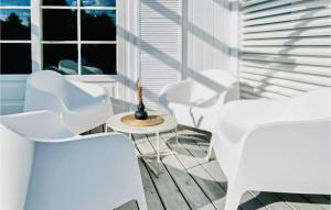 Amazing Home In Mielno With Wifi