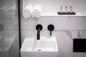 Dalton Sq Apartment 1