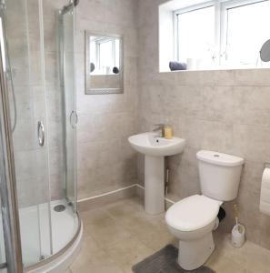 Self Contained Townhouse close to City Centre