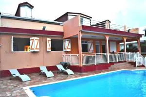 Villa Punch Alizés 28, Route de la colline 97160 Le Moule - Guillocheau