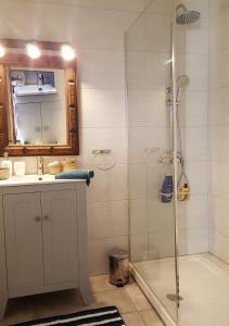 Casa Blue Vista - villa & guestroom