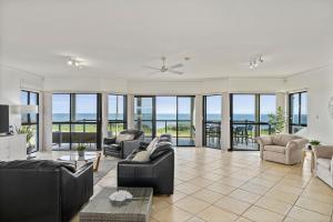 Mareblue Villa - Aldinga Beach - C21 SouthCoast Holidays
