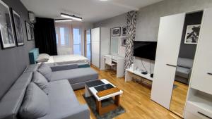 Mac Aviator City Center Two Double Bed Apartment