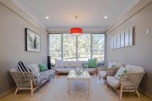 Serenity, Sprawling Home Surrounded By Acreage