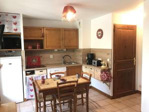 Appartement Notre-Dame-de-Bellecombe, 1 pièce, 4 personnes - FR-1-595-60