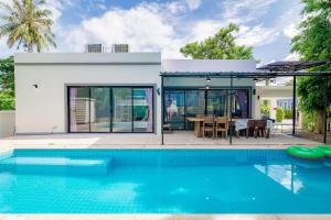 Chic Chill Party Hua-Hin Private Poolvilla from beach 3km