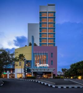 ARTOTEL TS Suites Surabaya