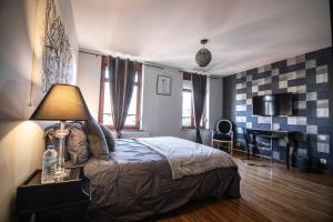 Hotels Aux Berges de Sambre : photos des chambres