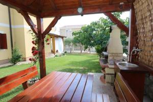 Apartment in Stara Novalja with sea view, balcony, air conditioning, WiFi (4897-2) 