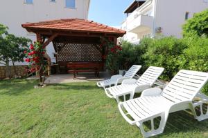 Apartment in Stara Novalja with sea view, balcony, air conditioning, WiFi (4897-2)