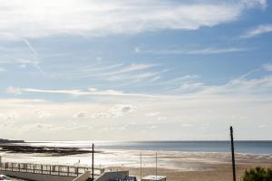 A view of the bay- Panoramic sea views- Sleeps 4