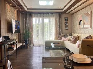BalaiB Baguio getaway, spacious 1-bedroom for 4 people