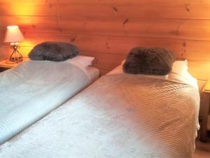 Chalets Chalet La Joue du Loup, 3 pieces, 6 personnes - FR-1-504-651 : photos des chambres