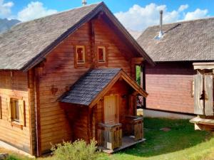 Chalets Chalet La Joue du Loup, 3 pieces, 6 personnes - FR-1-504-651 : photos des chambres