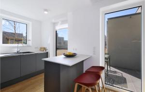 Stunning Home In Lembruchdümmer See