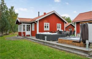 Awesome Home In Karlstad With Jacuzzi, 3 Bedrooms And Wifi