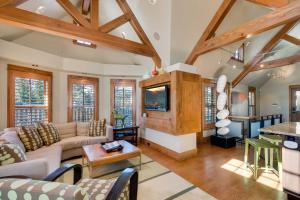 Downtown Breckenridge Cottage Walk to Main St!