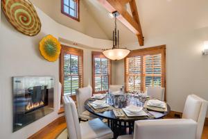 Downtown Breckenridge Cottage Walk to Main St!