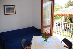 Apartment in Nevidane with sea view, balcony, air conditioning, WiFi 4663-3