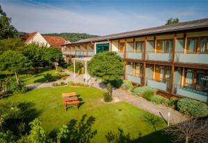 Hotel Locker & Legere