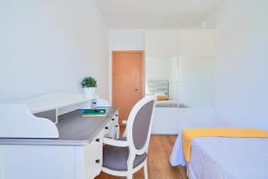 PENTHOUSE NEAR BEACH AND MALAGA TOWN also monthly hire and long term RENTAL CAR AVAILABLE