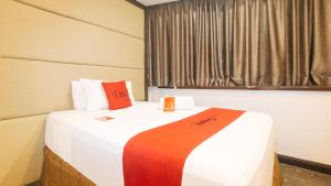 RedDoorz Premium @ West Avenue Quezon City