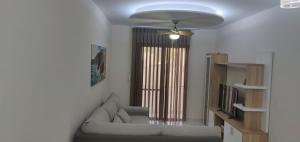 Minute walk to the sea