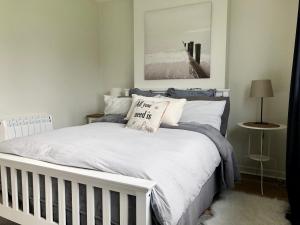 Charming, Modern Masonette in Heart of Fermoy River Town