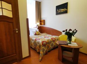 Double or Twin Room with Kitchenette room in Aparthotel Adler