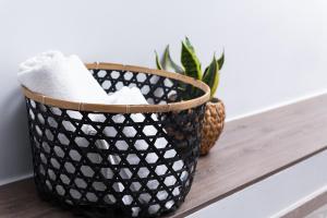 Enattica Monastiraki Living