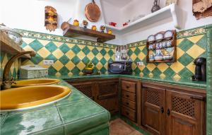 Stunning Home In Iznajar With Wifi