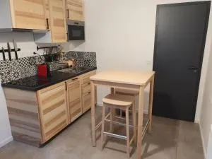 Charmant. Gite de Moiscourt - 吉索尔