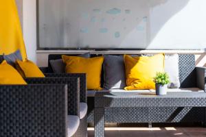 Bright and welcoming holiday home