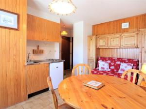 Studio 4 pers. avec animaux admis, parking, face aux pistes à La Toussuire - FR-1-417-3