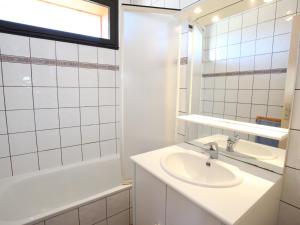 Studio spacieux pour 5 pers. avec balcon près des pistes - WIFI inclus - FR-1-417-36