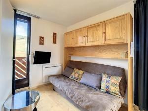 Appartement lumineux 2 étoiles, 32m², animaux admis, 6 pers., parking, ski-inski-out - FR-1-417-123