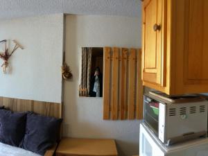 Appartements Studio 4 pers., pied des telesieges, balcon sud, calme, proche commerces - FR-1-416-66 : photos des chambres