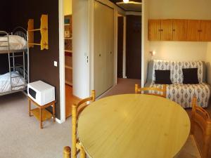 Studio 4 pers. centre station exposé Sud La Toussuire - FR-1-416-181