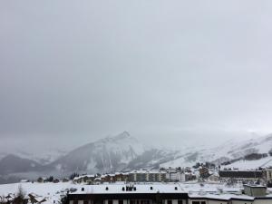 Appartement rénové 4 pers, montagne, accès skis aux pieds - FR-1-416-187