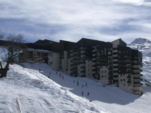 Charmant appartement pour 5, ski aux pieds, bien équipé, proche commerces et piscine à Les Bruyères - FR-1-452-237