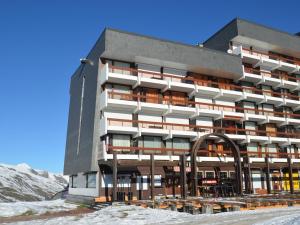Appartement rénové 3 pièces pour 6 pers, balcon, 2 sdb, proche ascenseur, skis, qualité 4 flocons - FR-1-452-203
