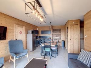 Appartement de standing sur les pistes avec parking - FR-1-416-194