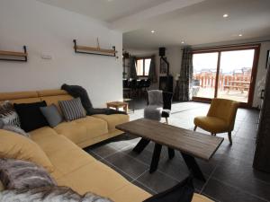 Chalet charmant rénové à La Toussuire, terrasse Sud, proche commerces - FR-1-416-209