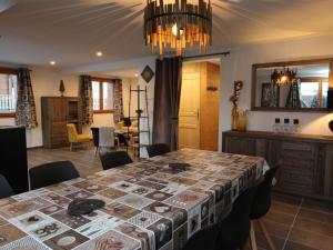 Chalet charmant rénové à La Toussuire, terrasse Sud, proche commerces - FR-1-416-209