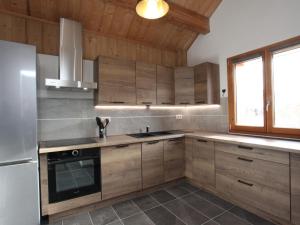 Chalet charmant rénové à La Toussuire, terrasse Sud, proche commerces - FR-1-416-209